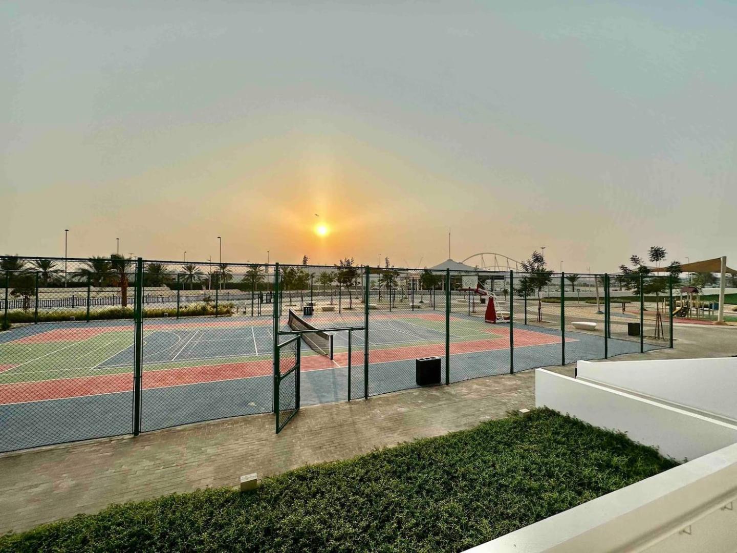 Hébergement de vacances Yas & Ferrari World 1br Waterfront Gym Abou Dabi