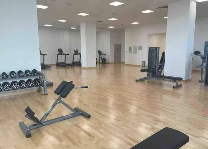 Yas Beach & Ferrari World 1Br Waterfront Gym